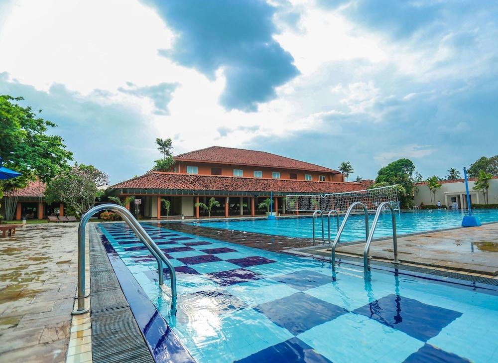Club Palm Bay Hotell Marawila Exteriör bild