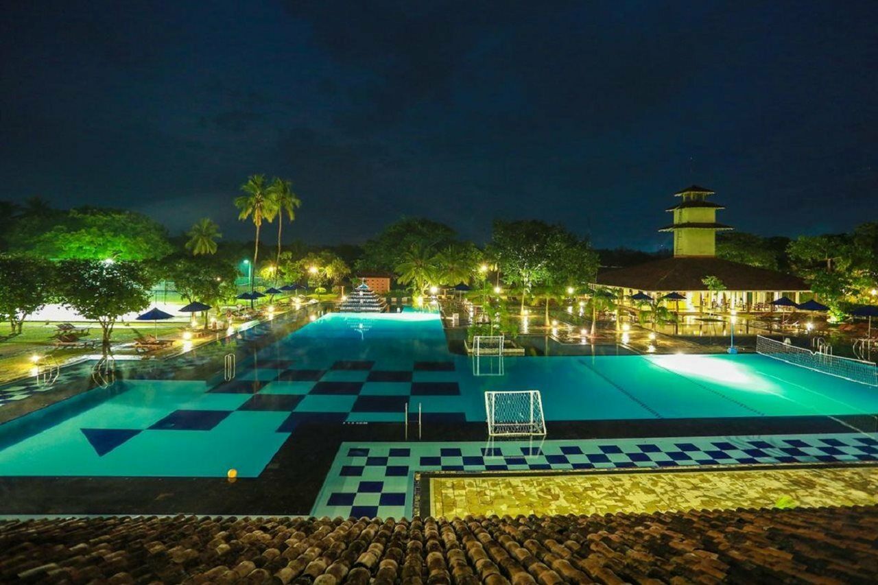 Club Palm Bay Hotell Marawila Exteriör bild